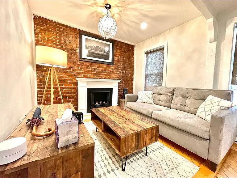 497 Sumner St #2 — Photo 2