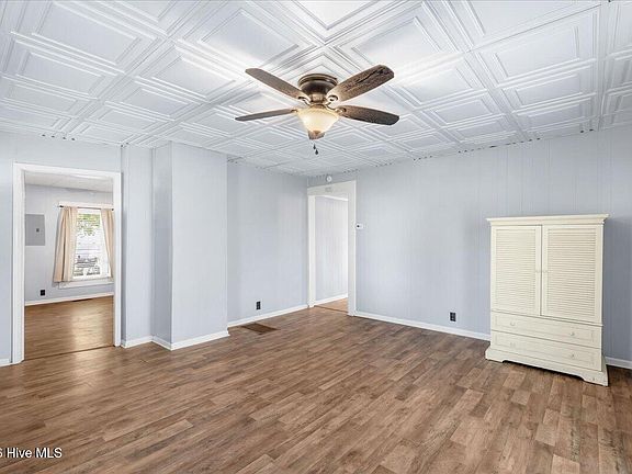 5th image of 304 S Pender Street
