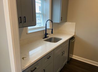 2711 165th St APT 5, Hammond, IN 46323