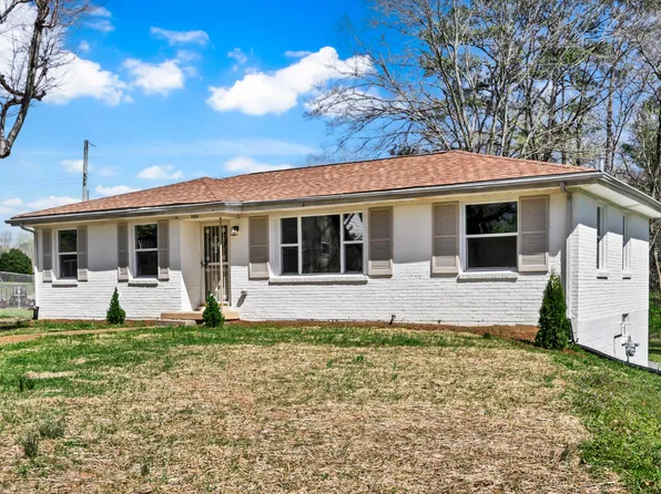 1104 Irving Ln, Clarksville, TN 37040