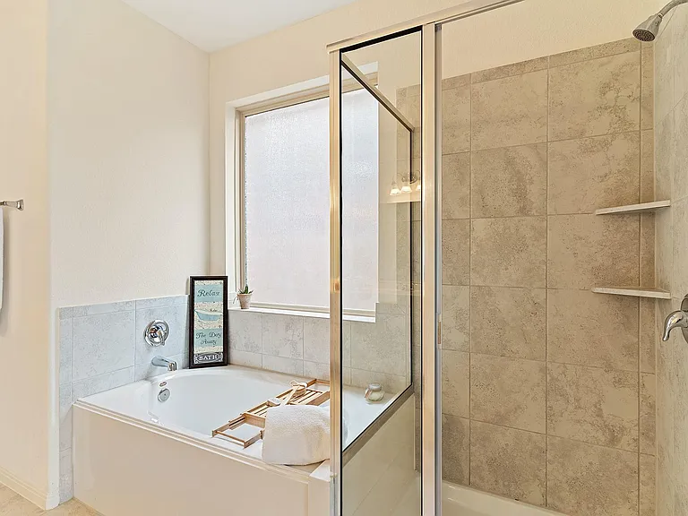 607 Allende Bnd — Photo 20
