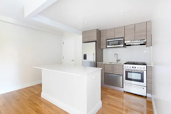 Rented by Living New York | media 7