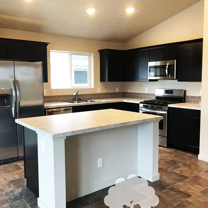 2nd image of 12563 Colusa St