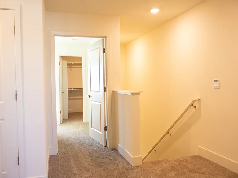 1557 Challenge St — Photo 6