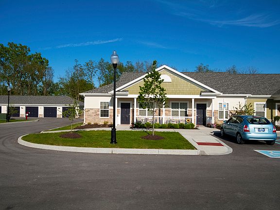 4th image of 1055 Banham Ct #4-1202