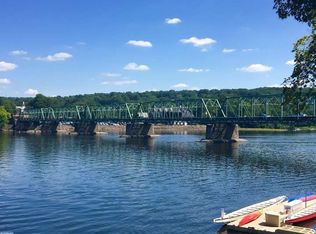 38 S Union St, Lambertville, NJ 08530