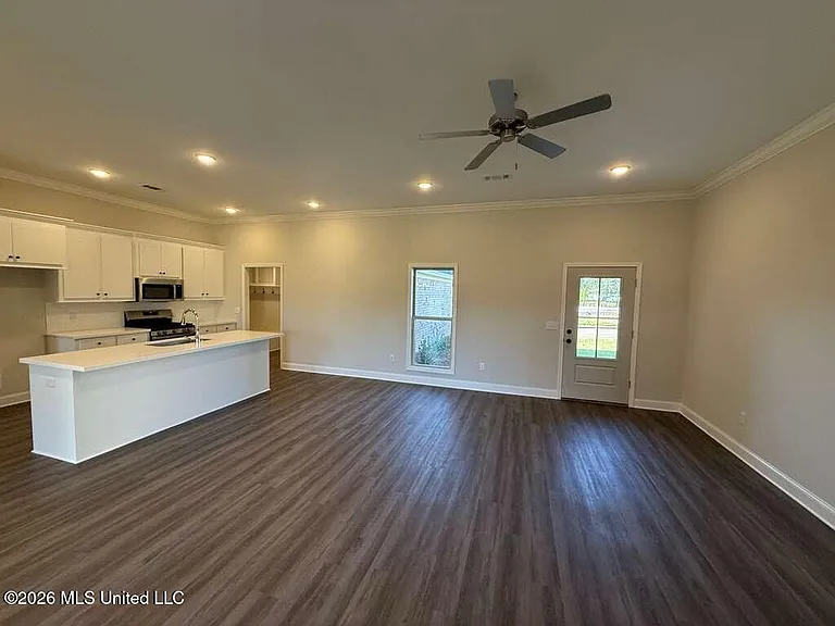 571 Patrick Farms Dr — Photo 35