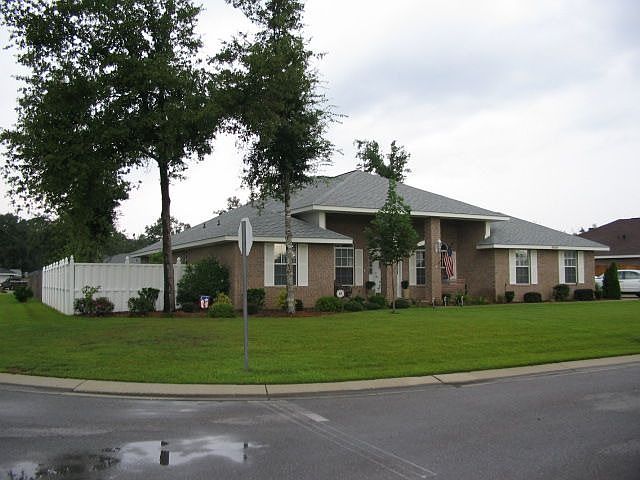 Front elevatio from corner