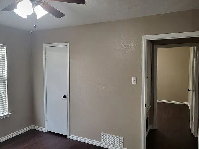 324 W Young St — Photo 16