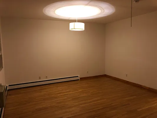 Rented by Urban Real Estate Property Group Inc | media 22