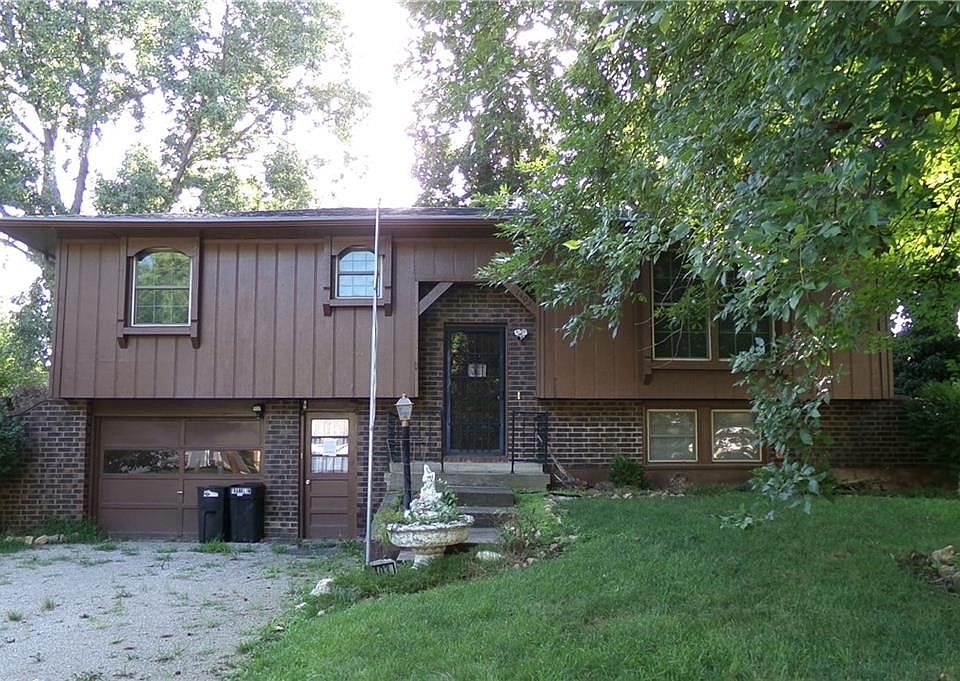 1st image of 1403 Ridgeway Dr
