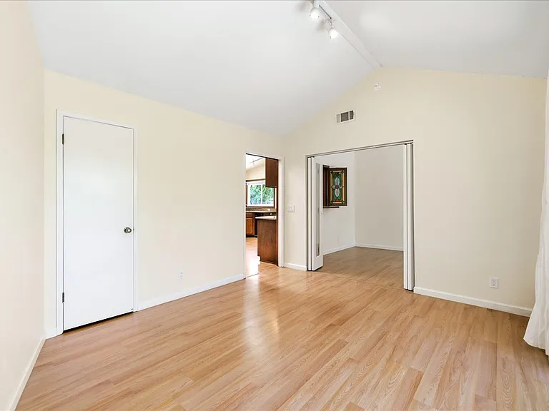 657 Sandy Hook Ct — Photo 8
