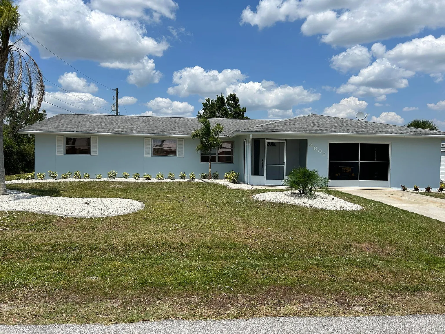 4 bed, 1550 sqft, $2,000 — Photo 1