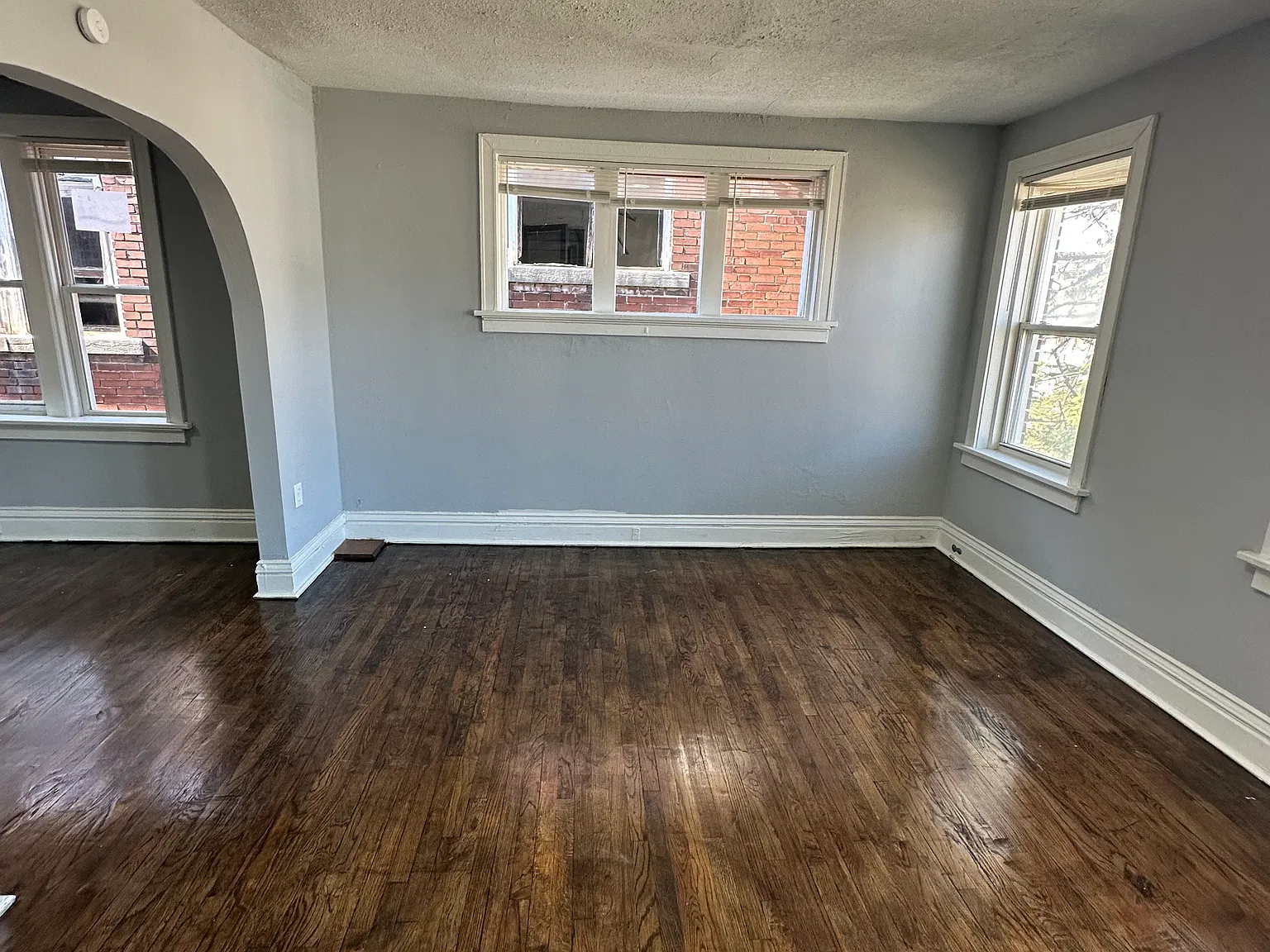 2 bed, 1000 sqft, $925 — Photo 4