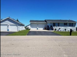 880 6th Ave NE, Perham, MN 56573