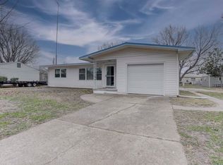 235 Meek Ave, Arkansas City, KS 67005