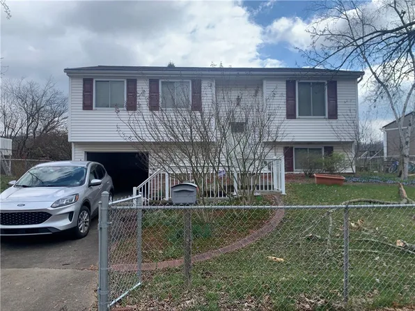 213 Library Ct, Duquesne, PA 15110