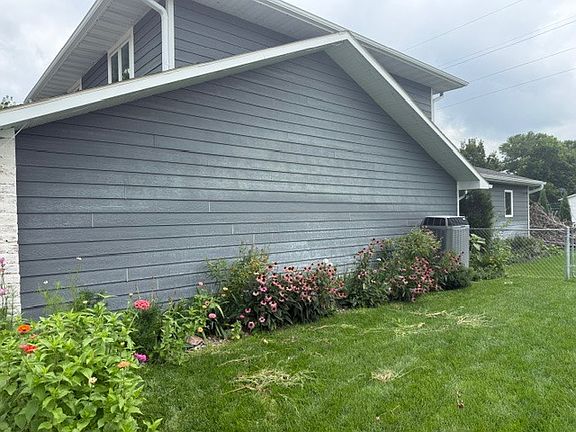 3rd image of 401 E Tipperary St