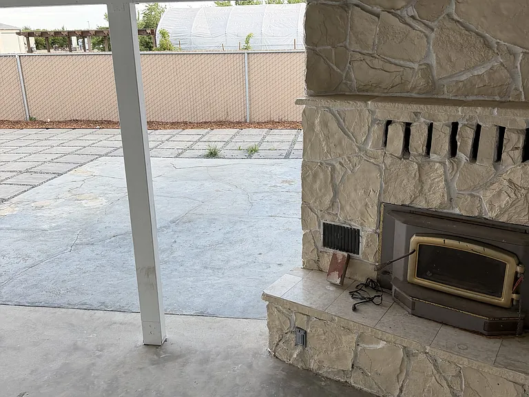7401 Yosemite Blvd — Photo 4
