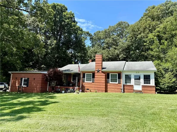 318 Brewer St, Star, NC 27356