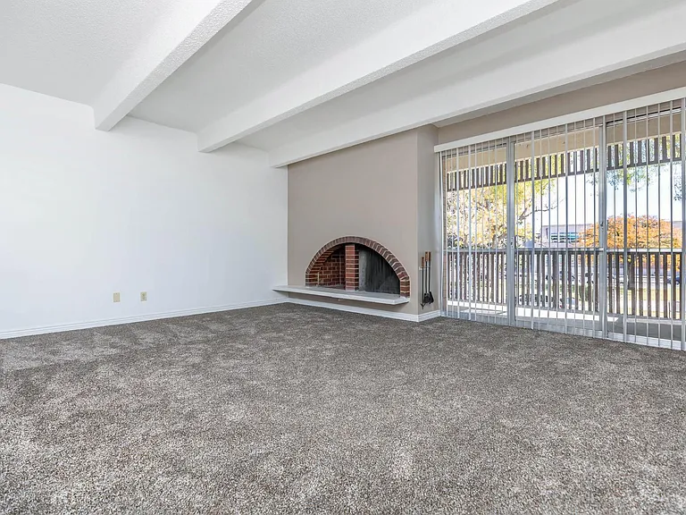 Villa Apartments — Photo 21