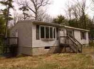 17 Samyn Rd, Barryville, NY 12719