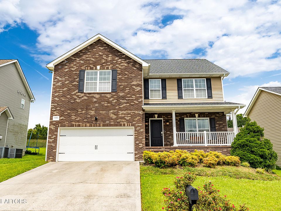 1st image of 1805 Point Wood Dr