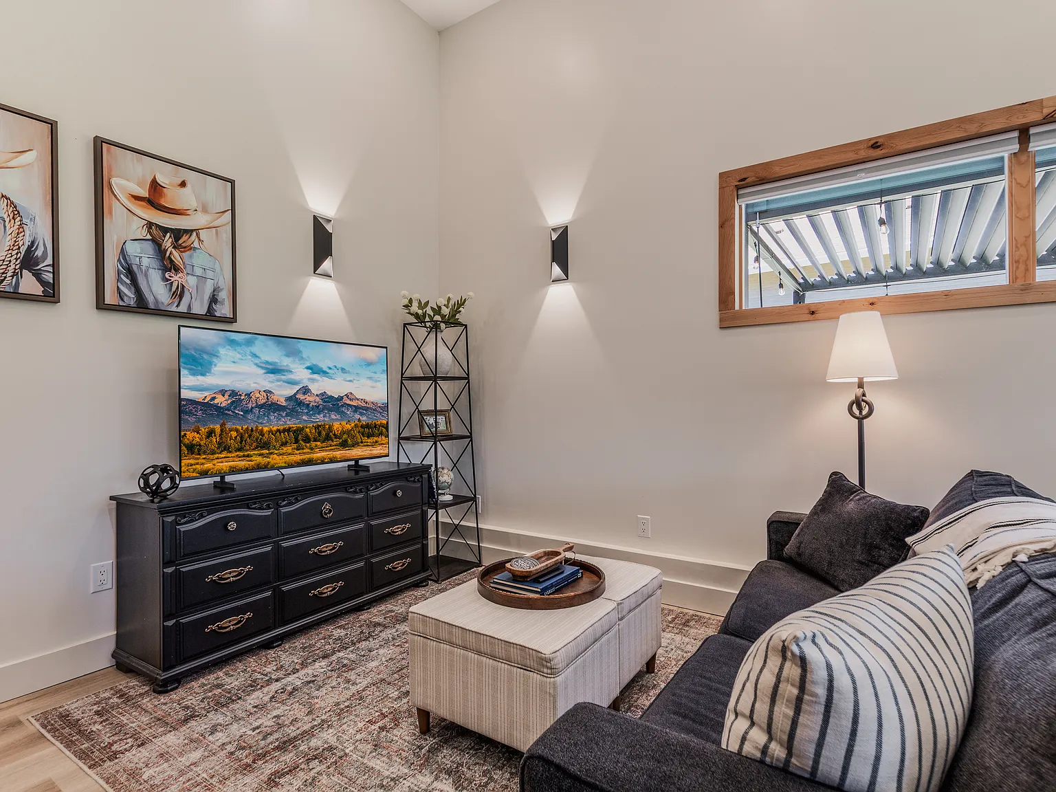 2 bed, 900 sqft, $1,900 — Photo 4