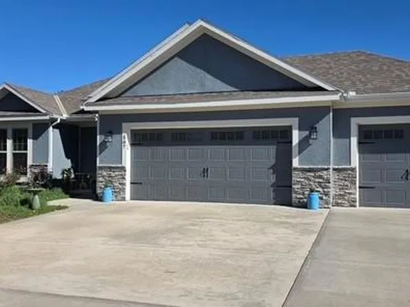 507 SW Russell St, Oak Grove, MO 64075