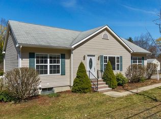147 1/2 Edgewood Ave, Methuen, MA 01844