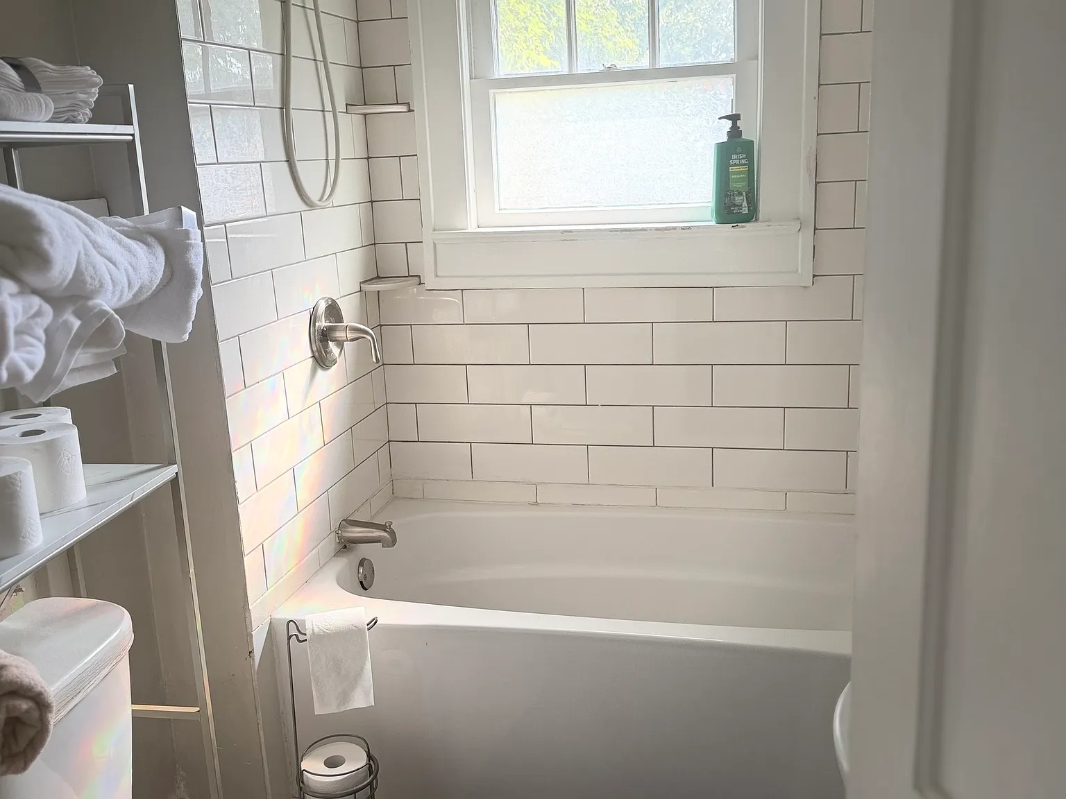 3 bed, 1.0 bath, 748 sqft, $3,500 — Photo 4