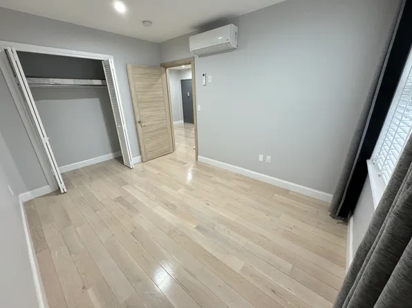 31-12 38th Avenue image 6 of 16