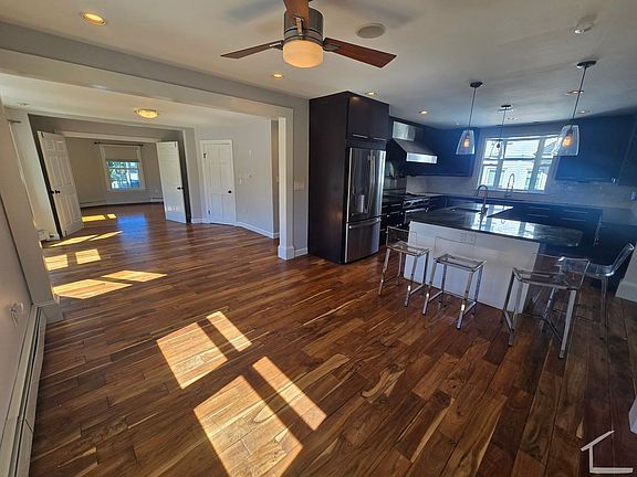 5th image of 31 Bentley St #1A