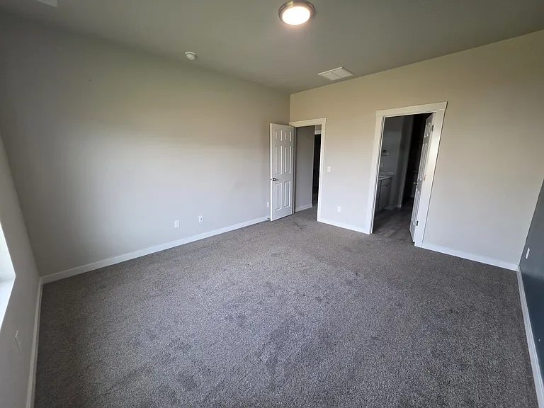 1720 SW Gabar Ct — Photo 13