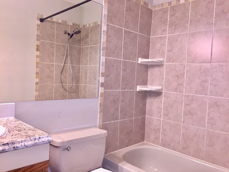 8084 Lexington Park Dr — Photo 11