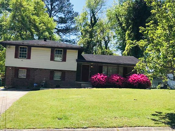 2nd image of 829 N Carter Dr