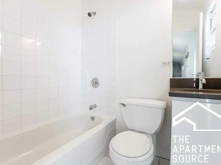 2440 N Ashland Ave #2 — Photo 13