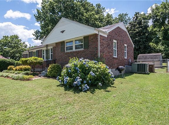 2nd image of 2111 Jade Dr