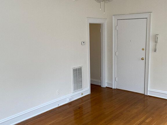 3rd image of 4-101 S Arthur Ashe Blvd #4