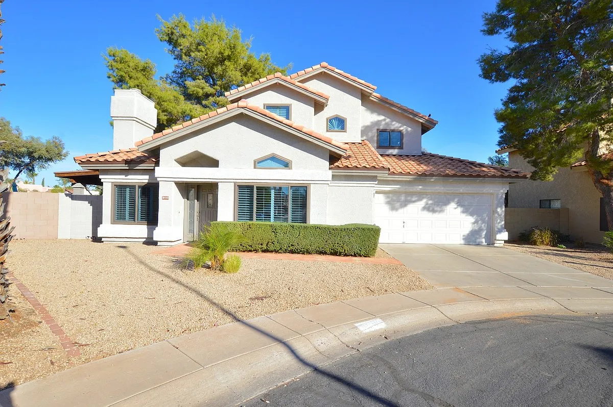 3 bed, 2.0 bath, 1496 sqft, $2,649 — Photo 2