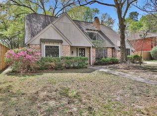 5911 Foresthaven Dr, Houston, TX 77066