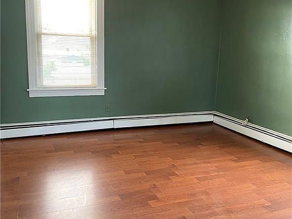 5th image of 69 Erastus St