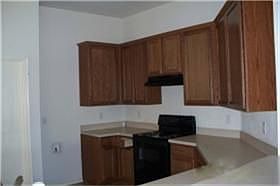 5th image of 709 W Milton Dr