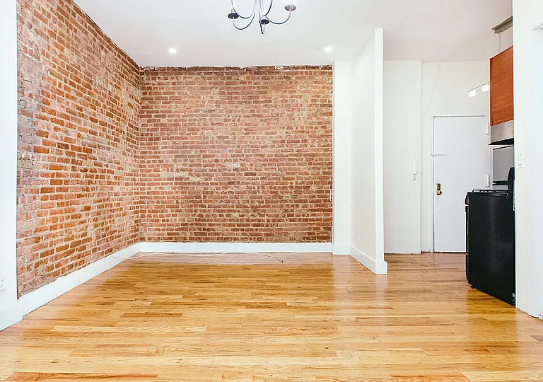 206 Scholes St #8 — Photo 12