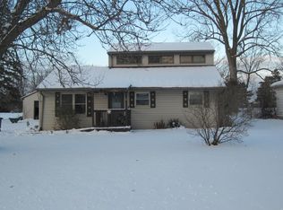 1061 Barbara St, Grand Blanc, MI 48439