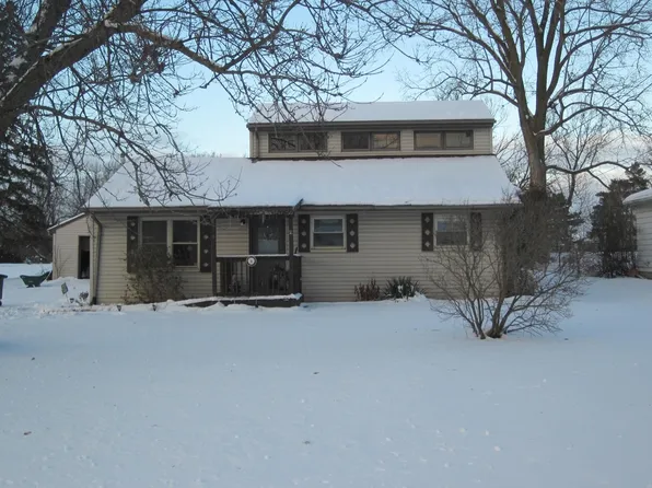 1061 Barbara St, Grand Blanc, MI 48439