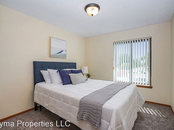 3rd image of 3409 Wallace Ct SW #2