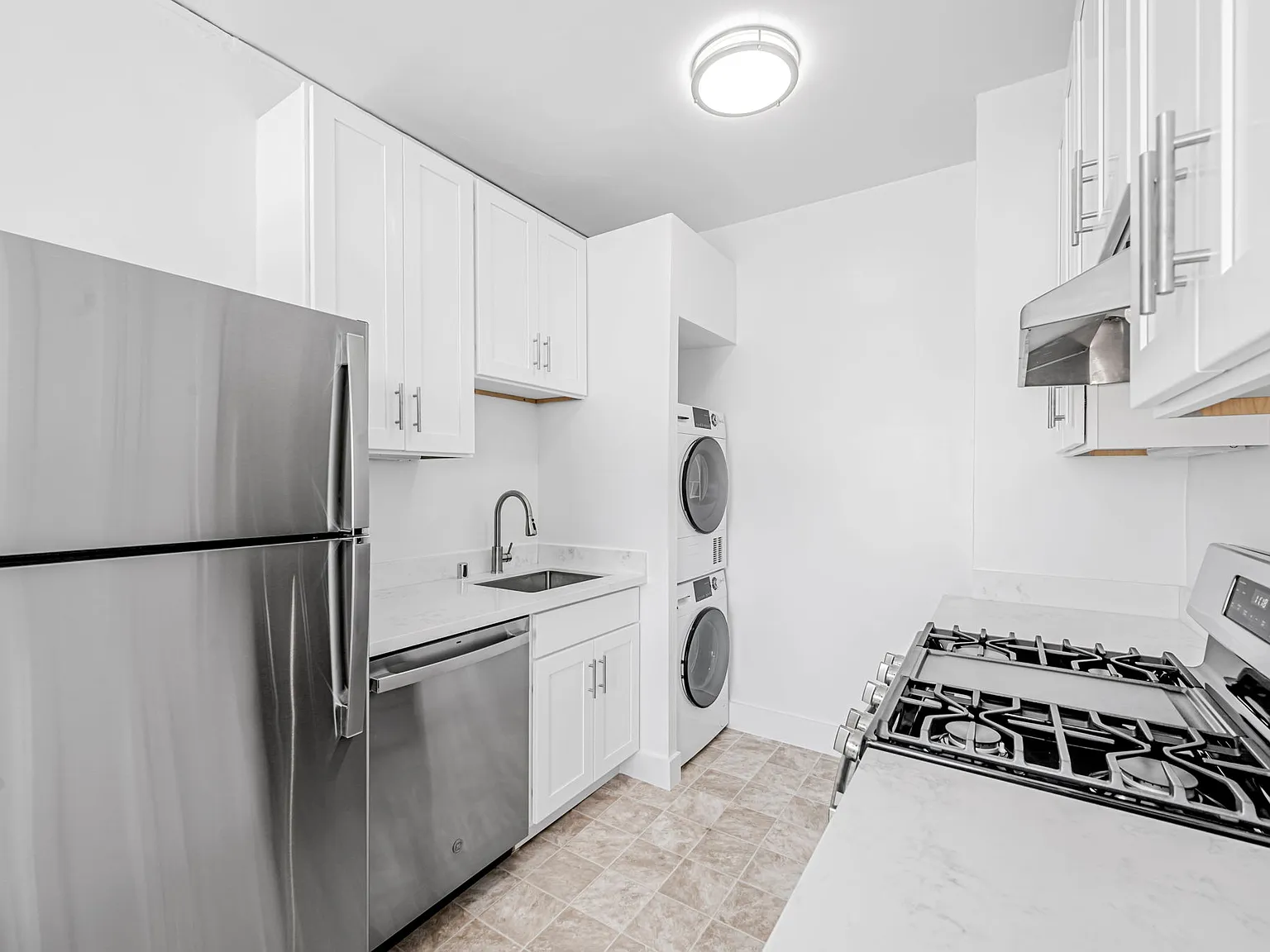 Studio, $4,150 — Photo 4