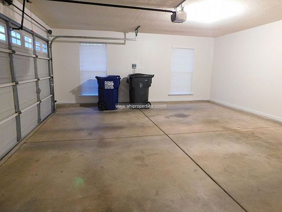 3rd image of 132 Alderwood Dr