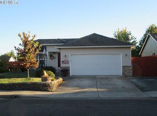 1130 Mount View Ln, Molalla, OR 97038